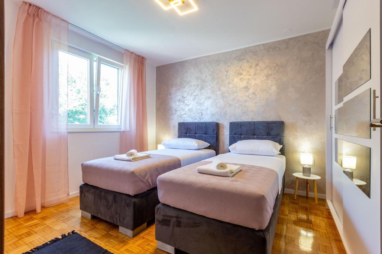 Apolon 2Bdr Apartment With Balcony Zadar Exteriör bild