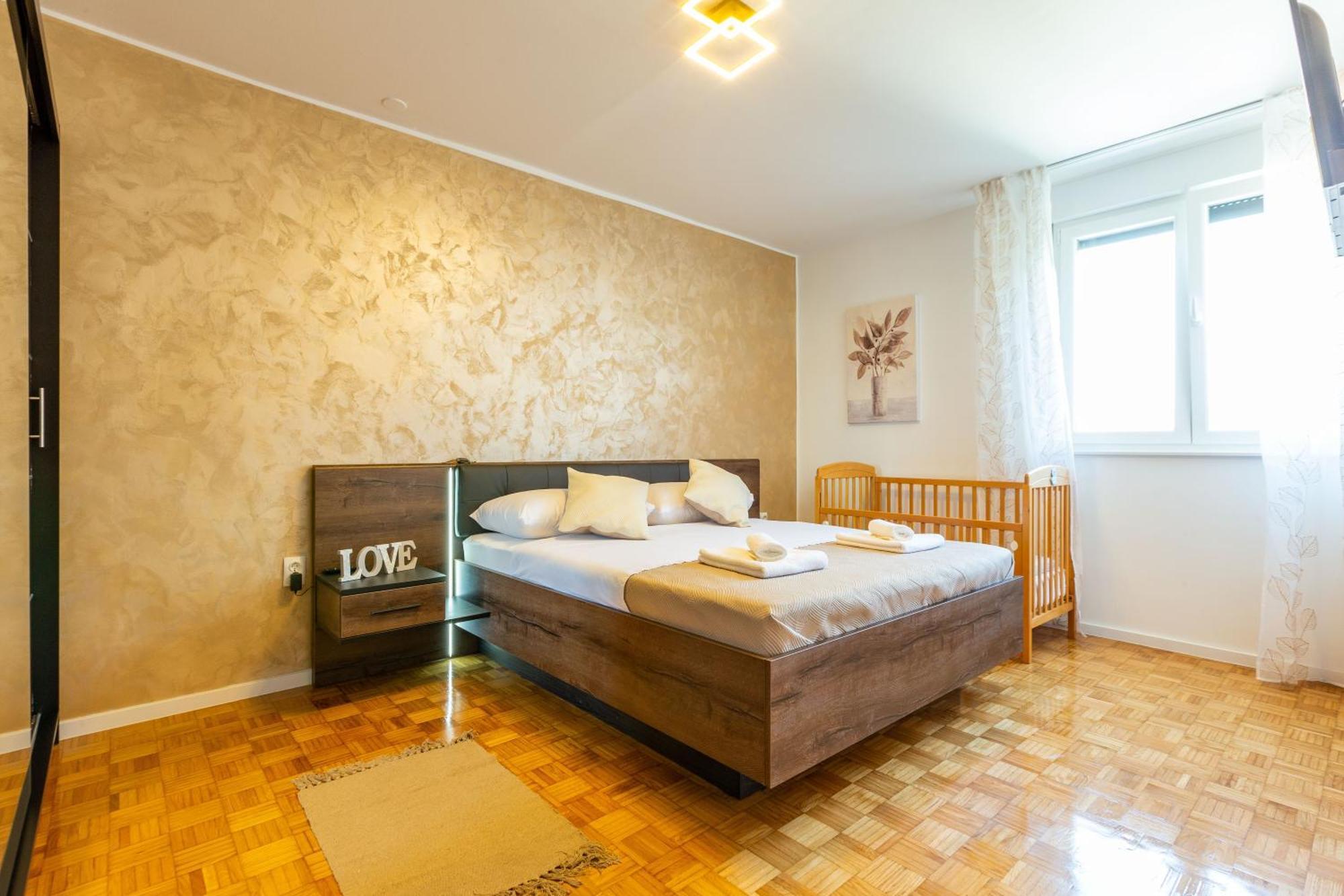 Apolon 2Bdr Apartment With Balcony Zadar Exteriör bild